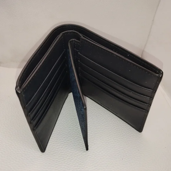 Michael Kors Cooper Wallet with Passcase - Picture 8 of 9